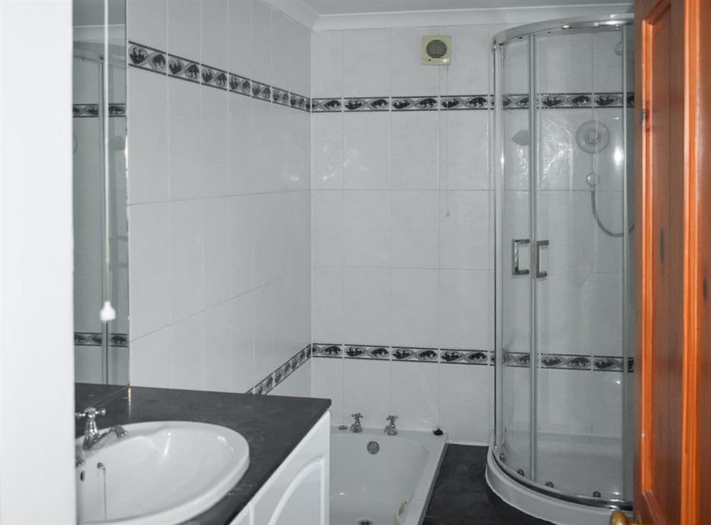 Shower room at Falcon Crest in Whitby, North Yorkshire