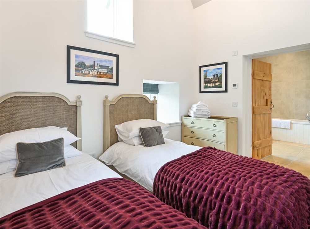 Twin bedroom