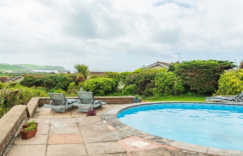 Enjoy the garden at Far Away in Thurlestone