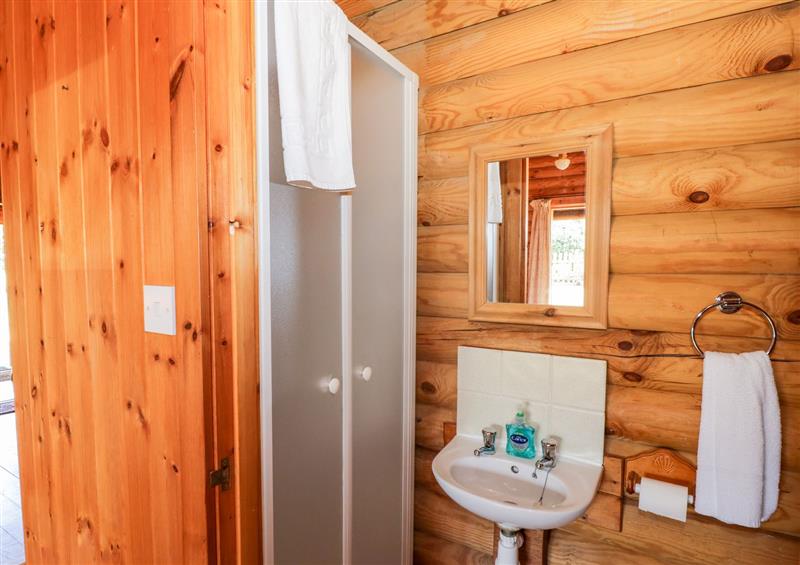 This is the bathroom at Far Coley Farm and Kilnhurst Log Cabin, Great Haywood