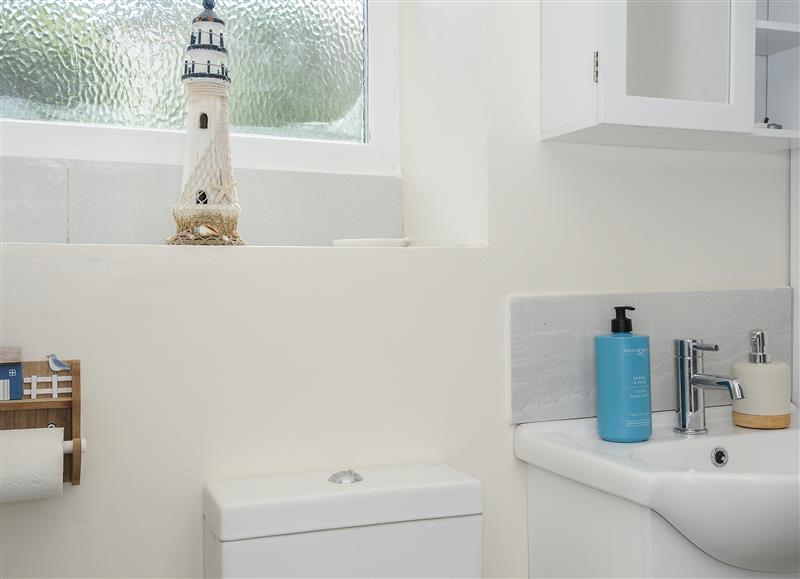 This is the bathroom at Farleigh Cottage, Looe