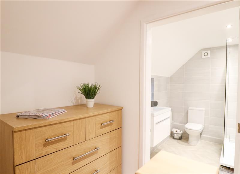 This is the bathroom at Farley Cottage II, Alton