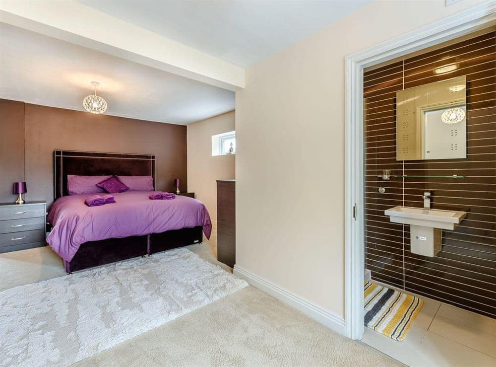 Double bedroom (photo 4) at Farm Way in Northwood, Hertfordshire
