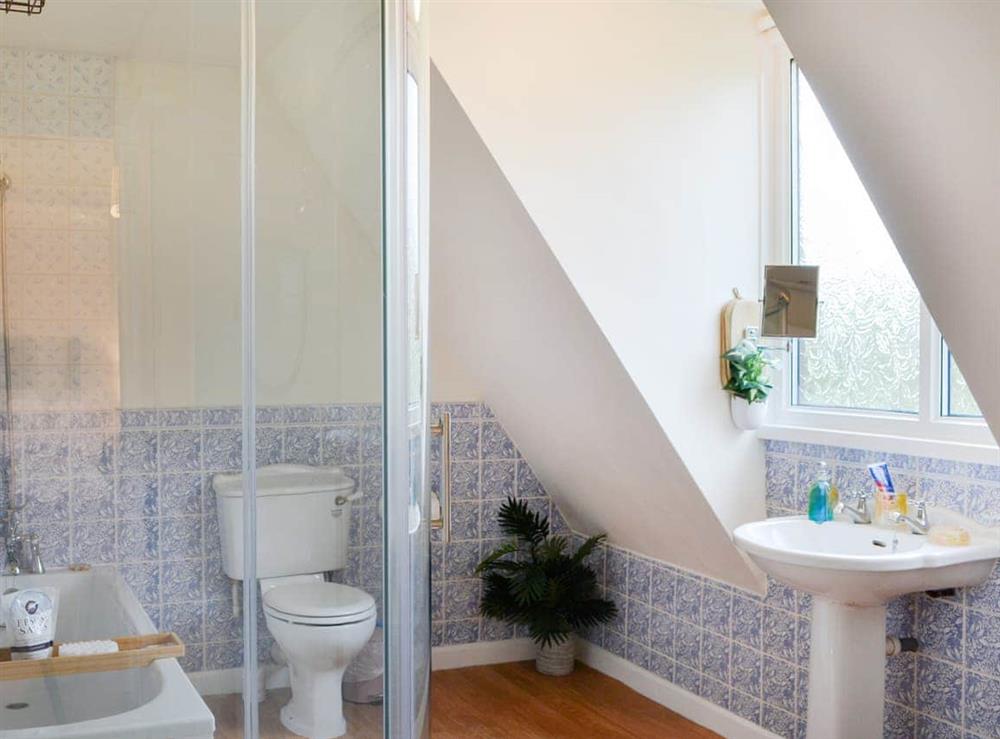 Bathroom at Farmers Cottage in Withernsea, North Humberside