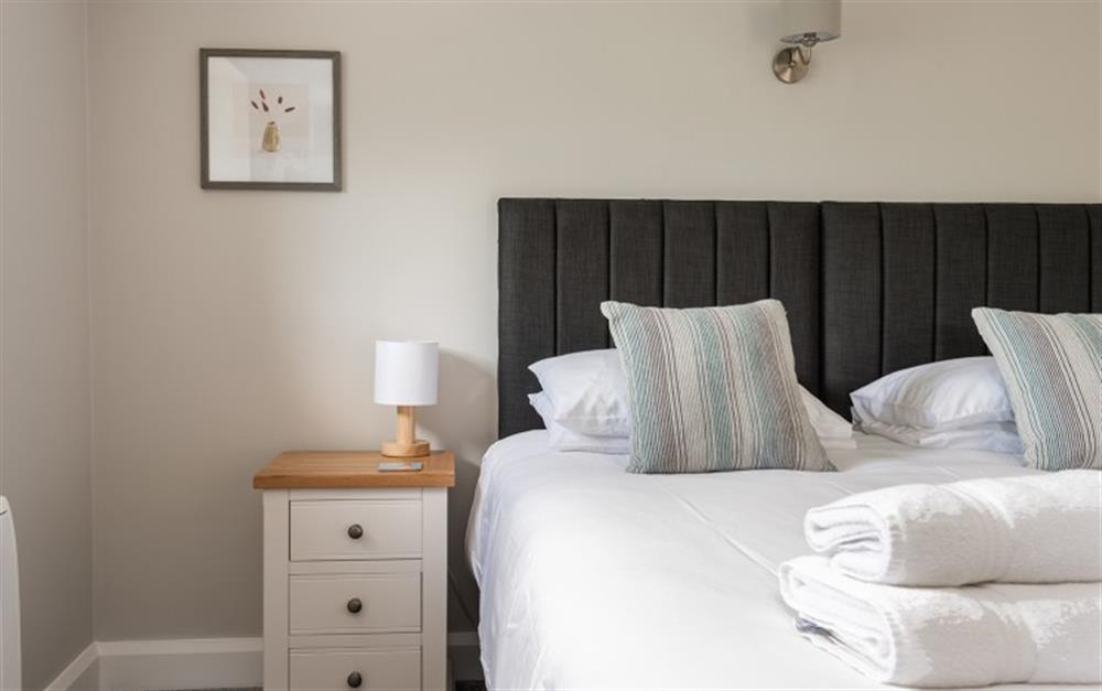 Tidy well presented bedrooms at Farthingfield in South Pool