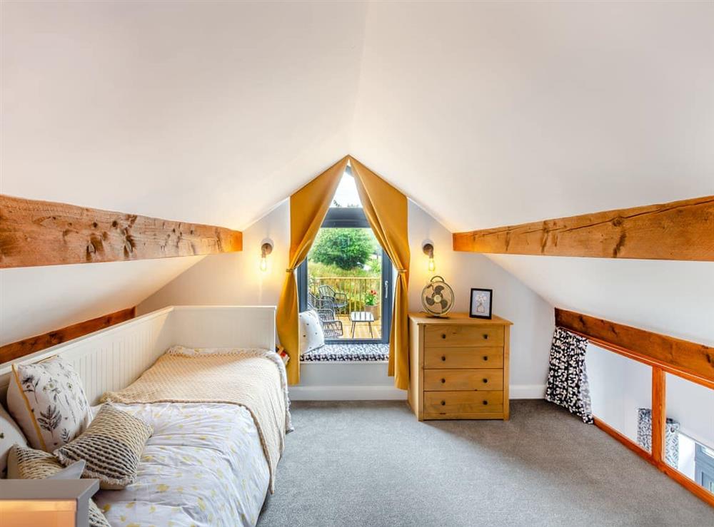 Bedroom (photo 3) at Farways Den in Oldfield, West Yorkshire