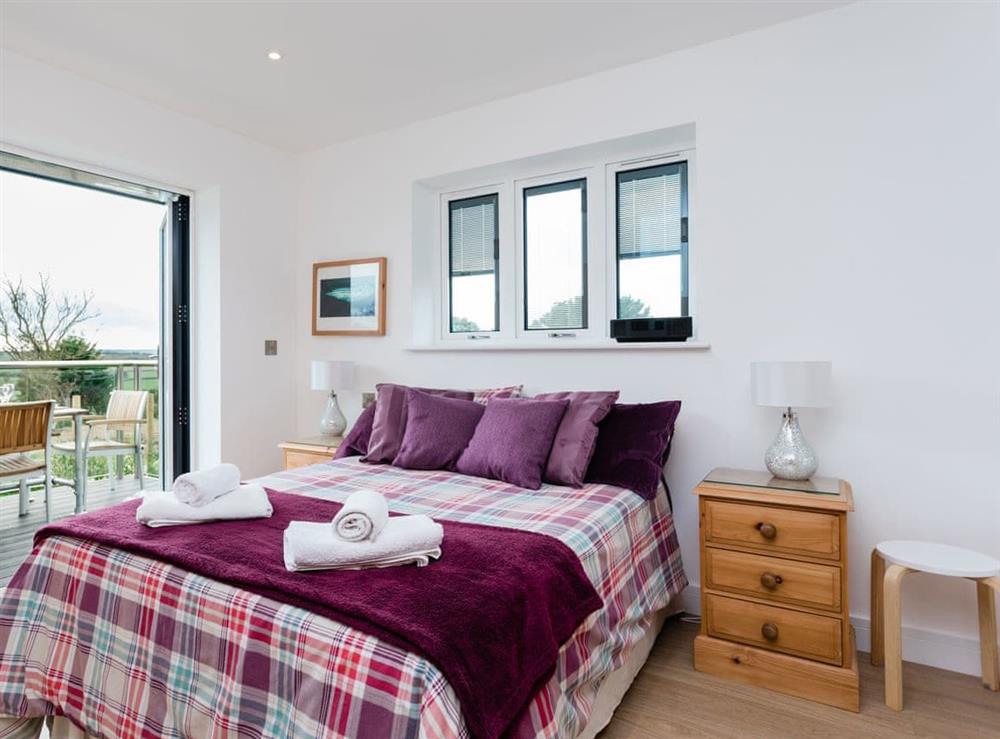 Double bedroom at Fastnet in Near Newport, Isle of Wight