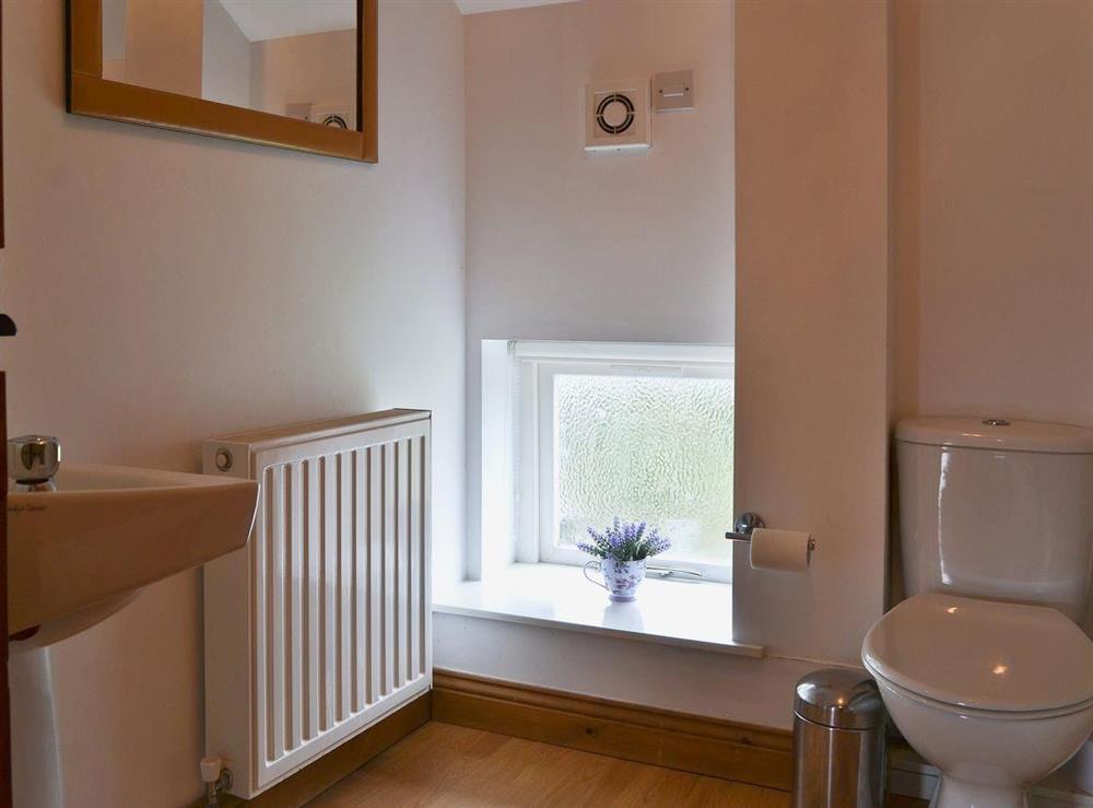 Bathroom at Fawn Lea Cottage in Staindrop, near Barnard Castle, Durham