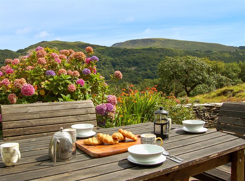 Sitting-out-area at Fegla Fawr in Arthog Nr Barmouth, Gwynedd