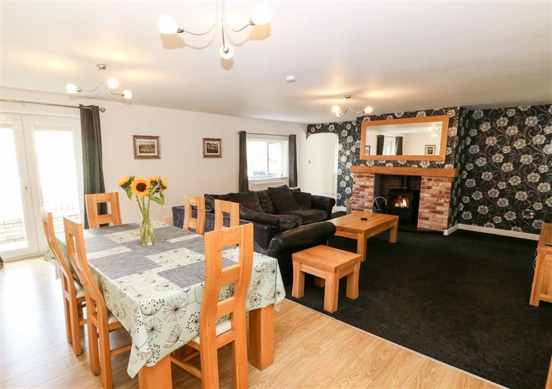 Enjoy the living room at Felin Cottage, Lon Capel near Newborough