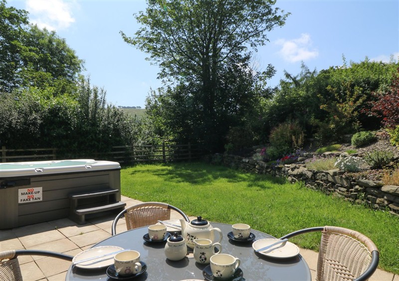 Enjoy the garden (photo 2) at Felin Gogoyan, Llanddewi-Brefi