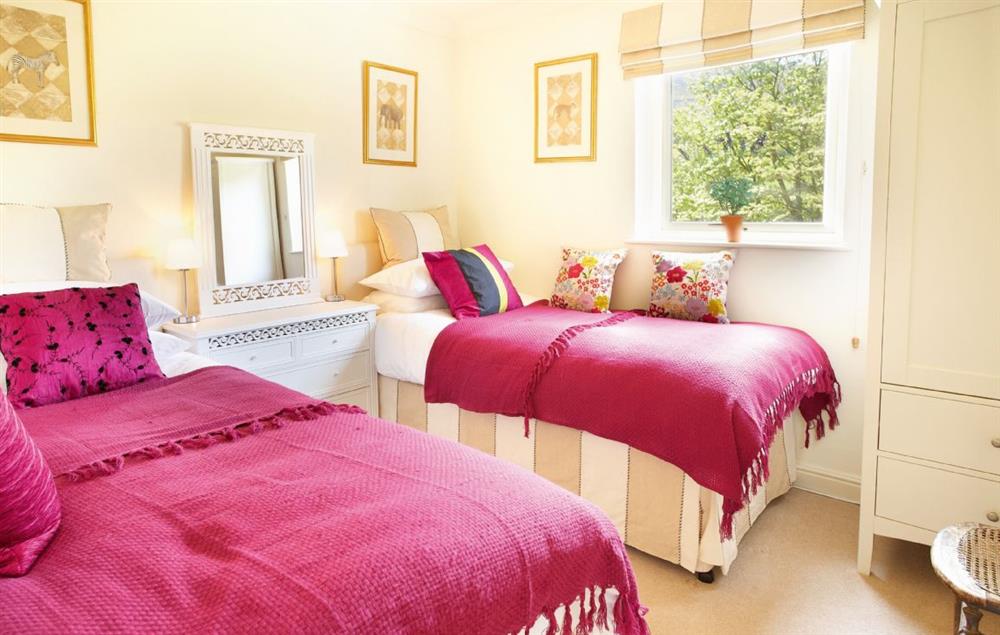 Twin bedroom with two 3’ beds at Fell Beck, Burnsall