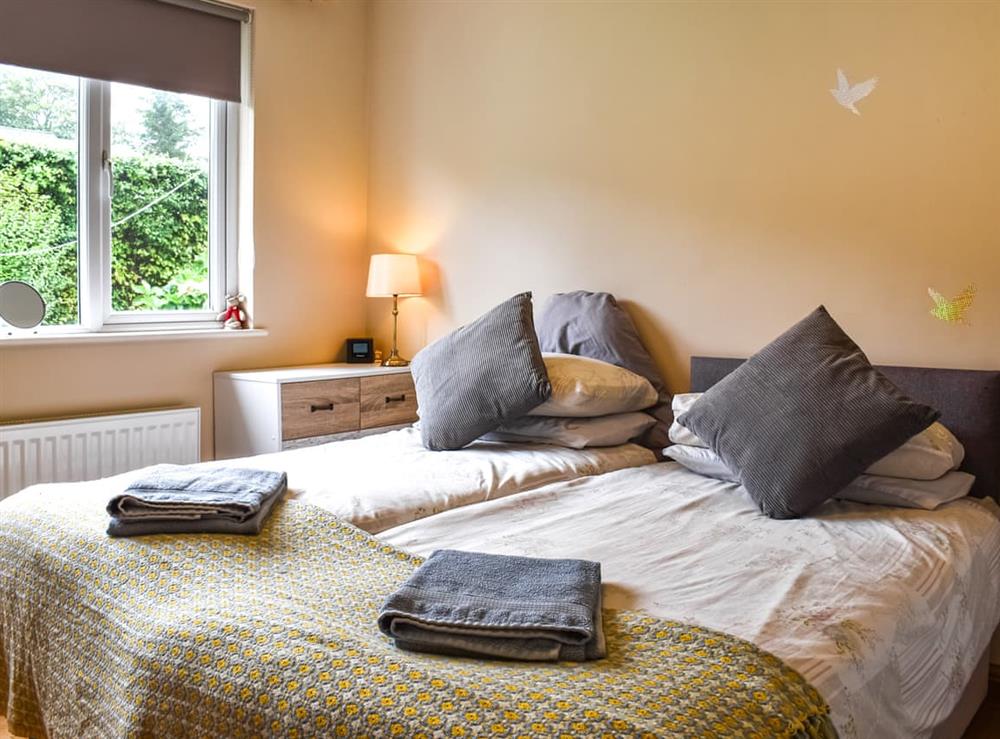 Twin bedroom at Fell View House in Kendal, Cumbria