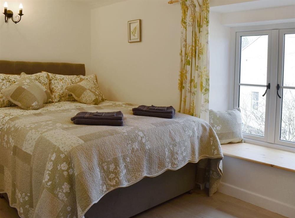 Comfortable double bedroom at Fern Cottage in Bradwell, Derbyshire