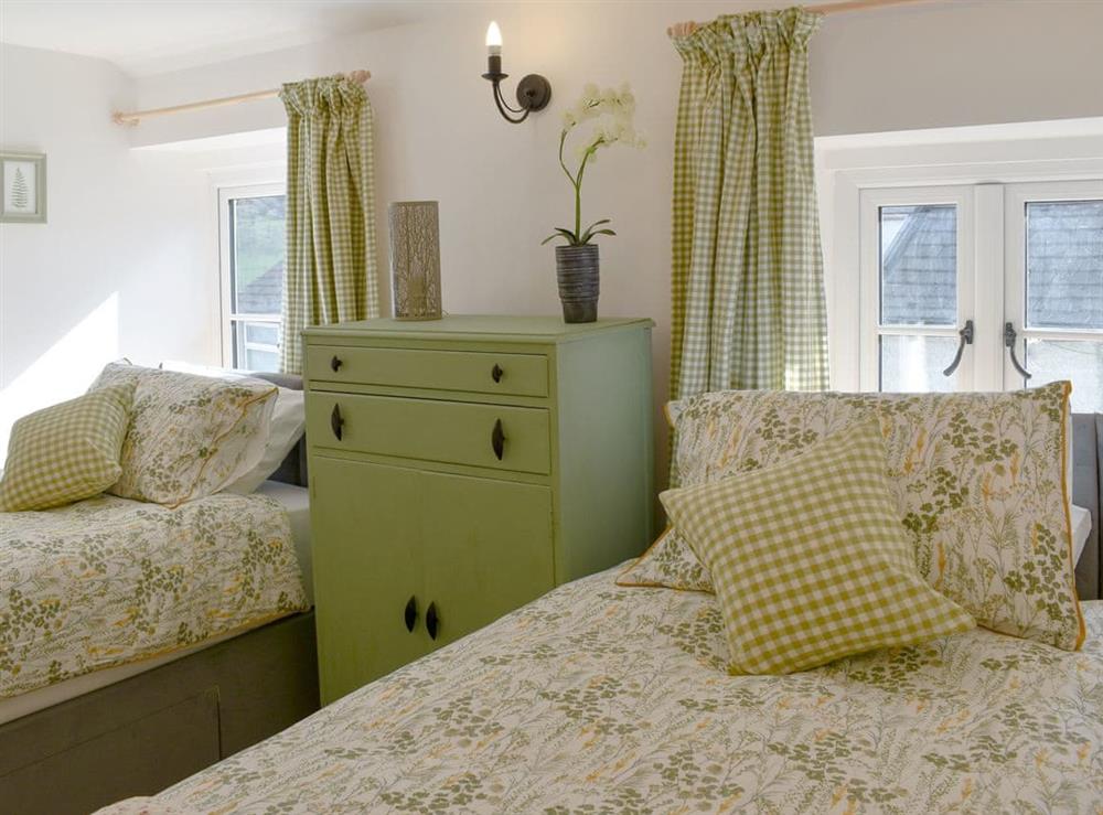 Twin bedroom at Fern Cottage in Bradwell, Derbyshire
