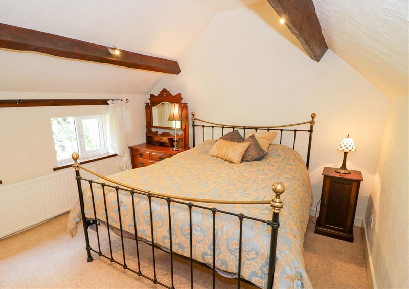 A bedroom in Fern Cottage at Fern Cottage, Cofton Hackett