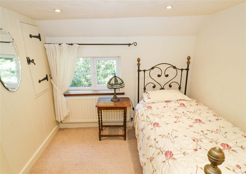 One of the 3 bedrooms at Fern Cottage, Cofton Hackett