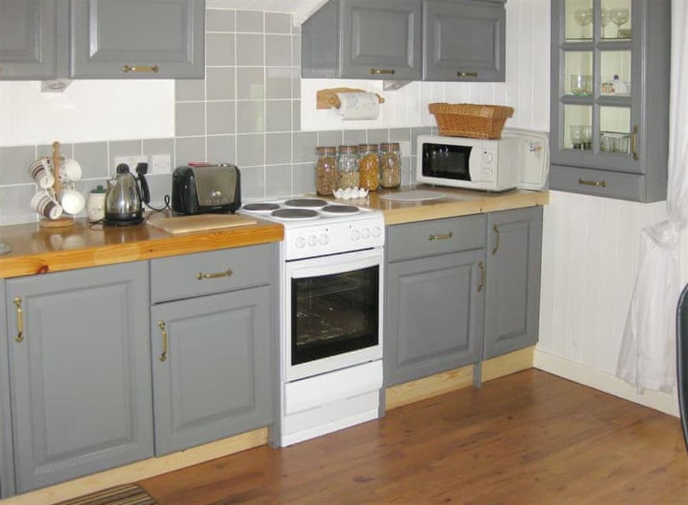 Fully appointed kitchen at Fernbank Lodge, 