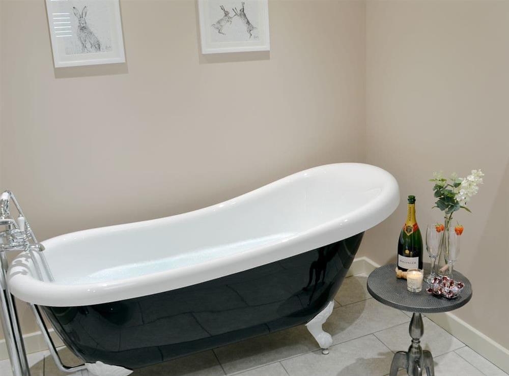 Fantastic bathroom with slipper bath at Ferncliffe Cottage in Thropton, near Morpeth, Northumbria, Northumberland