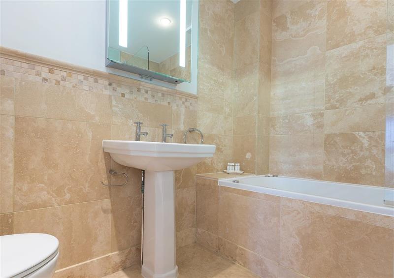 The bathroom at Fernhill Lodge, Carbis Bay