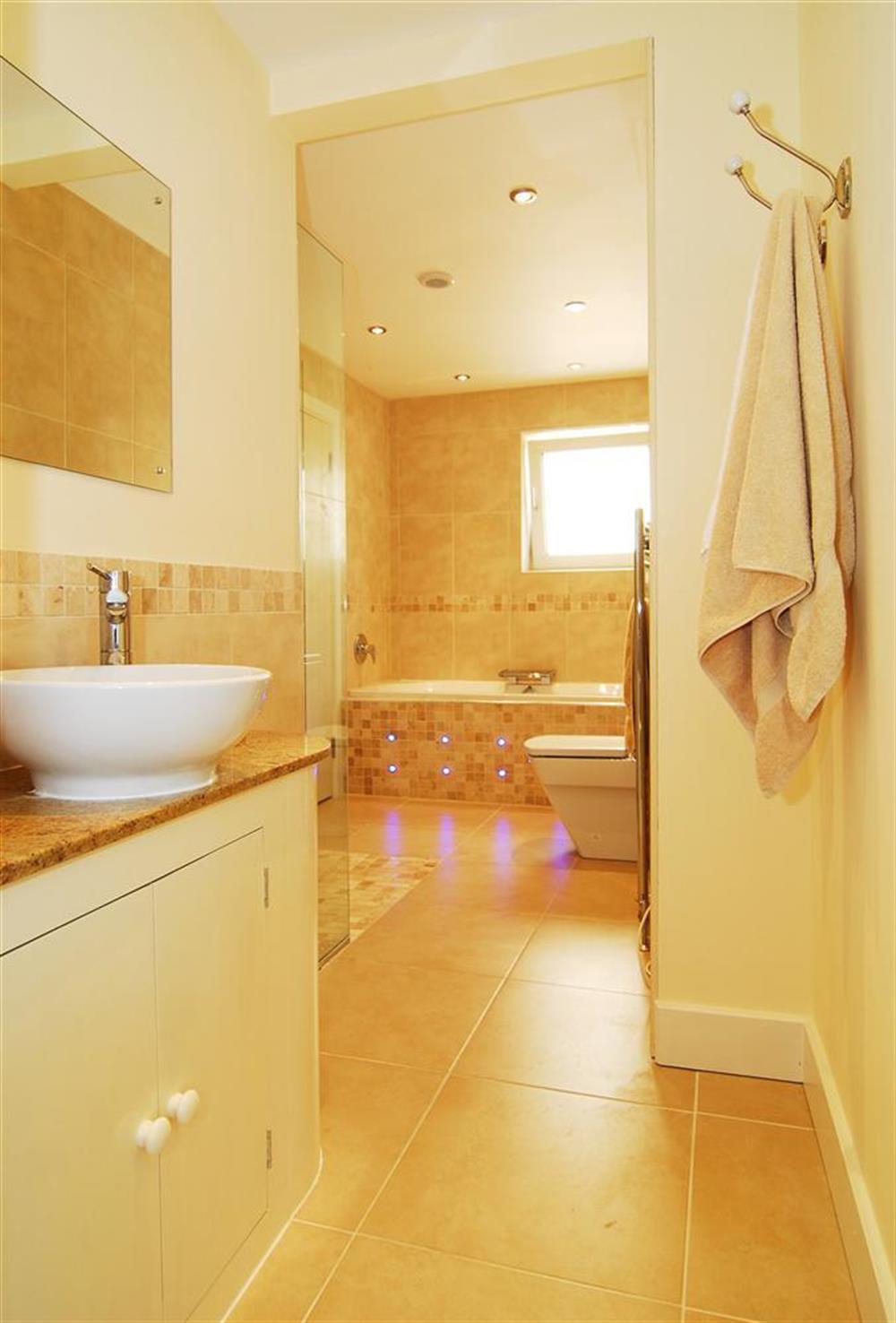 Contemparary fully tiled en suite Bathroom at Ferrycot in East Portlem'th, Salcombe