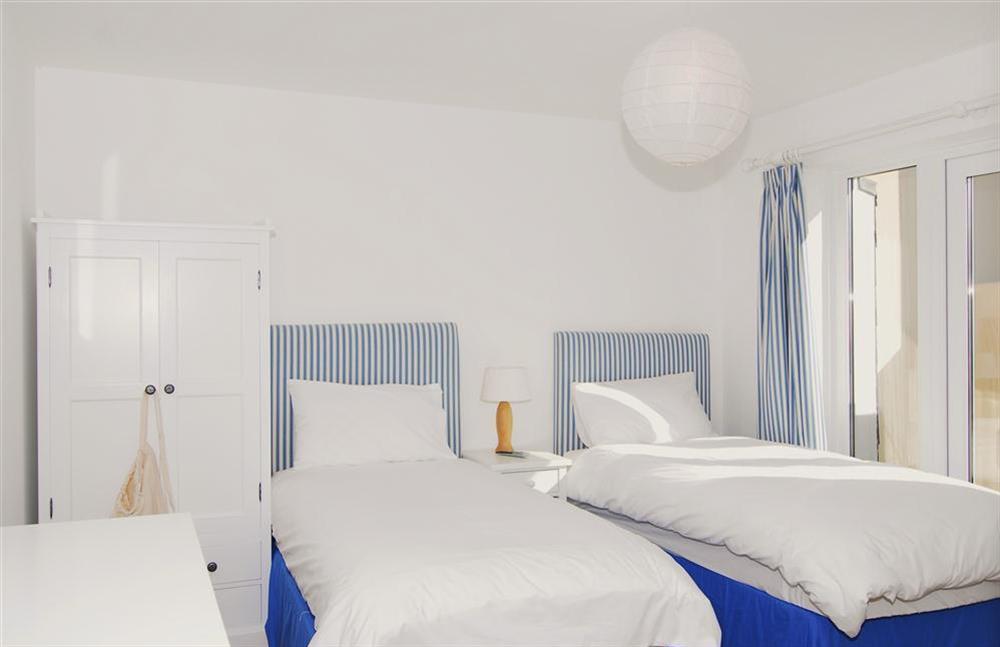 En suite twin bedroom at Ferrycot in East Portlem'th, Salcombe