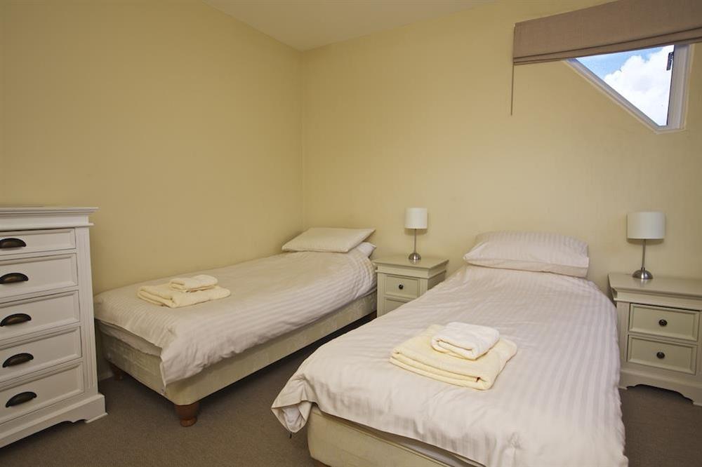 Twin bedroom at Ferryside in East Portlemouth, Salcombe