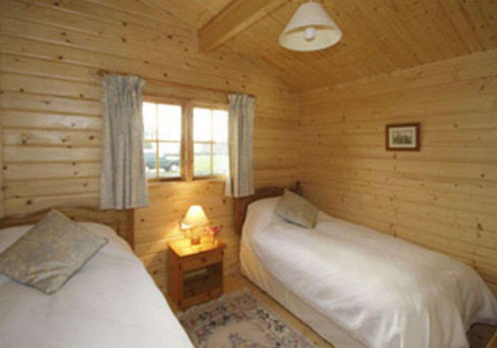 Field Lodge twin bedded room