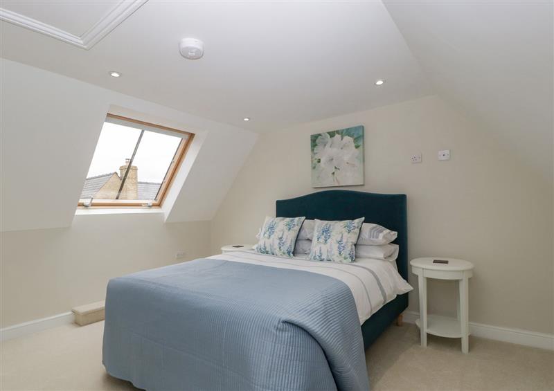 This is a bedroom at Field View Cottage, Bourton-On-The-Water
