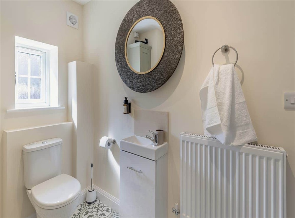 Bathroom (photo 2) at Field View in South Kyme, near Boston, Lincolnshire