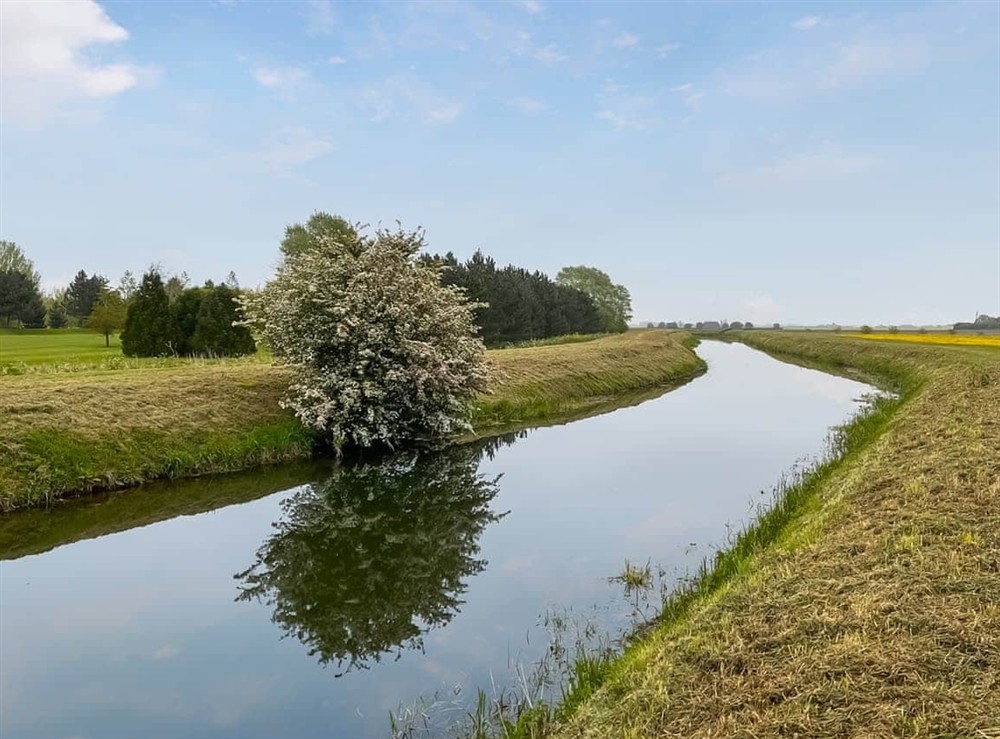 Surrounding area (photo 2) at Field View in South Kyme, near Boston, Lincolnshire