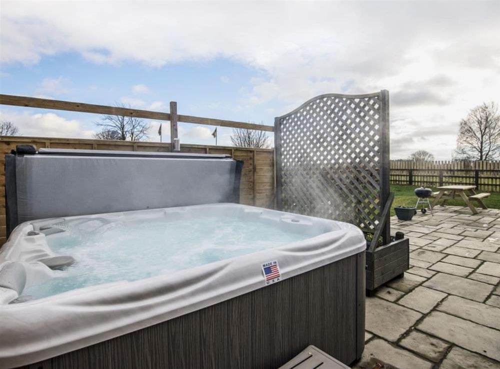 Inviting hot tub at Field View in Wainfleet St. Mary, near Skegness, Lincolnshire