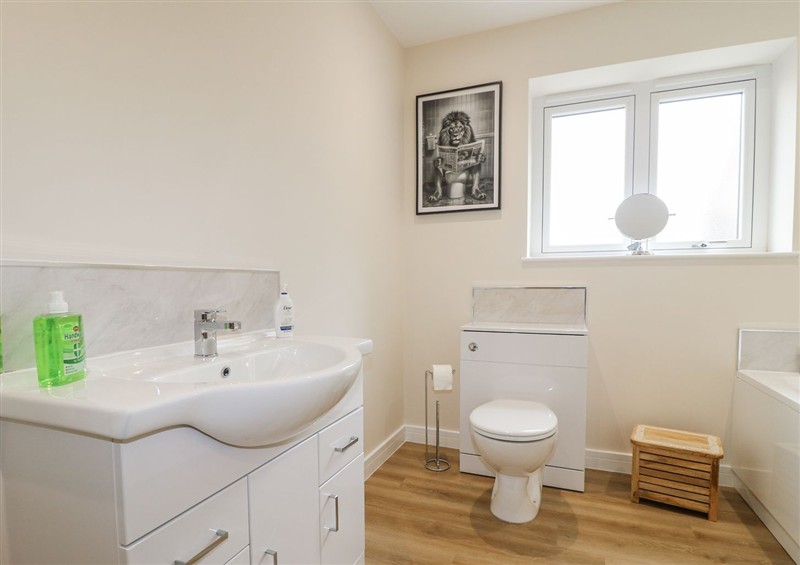 This is the bathroom (photo 2) at Fields View, Edingale near Alrewas