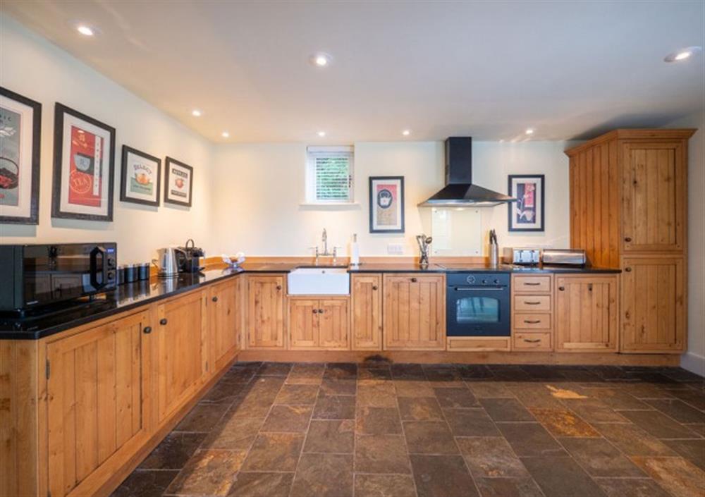 Large fully-equipped, fitted kitchen at Fingle Bridge in Chagford