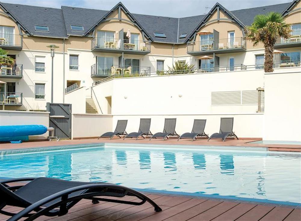 Shared swimming pool (photo 3) at Finistere in , France