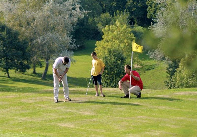 9 hole pitch and putt at Finlake Lodges in Chudleigh, Newton Abbot, Devon