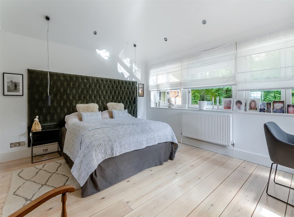 Double bedroom (photo 2) at Fir Trees in Crowborough, East Sussex