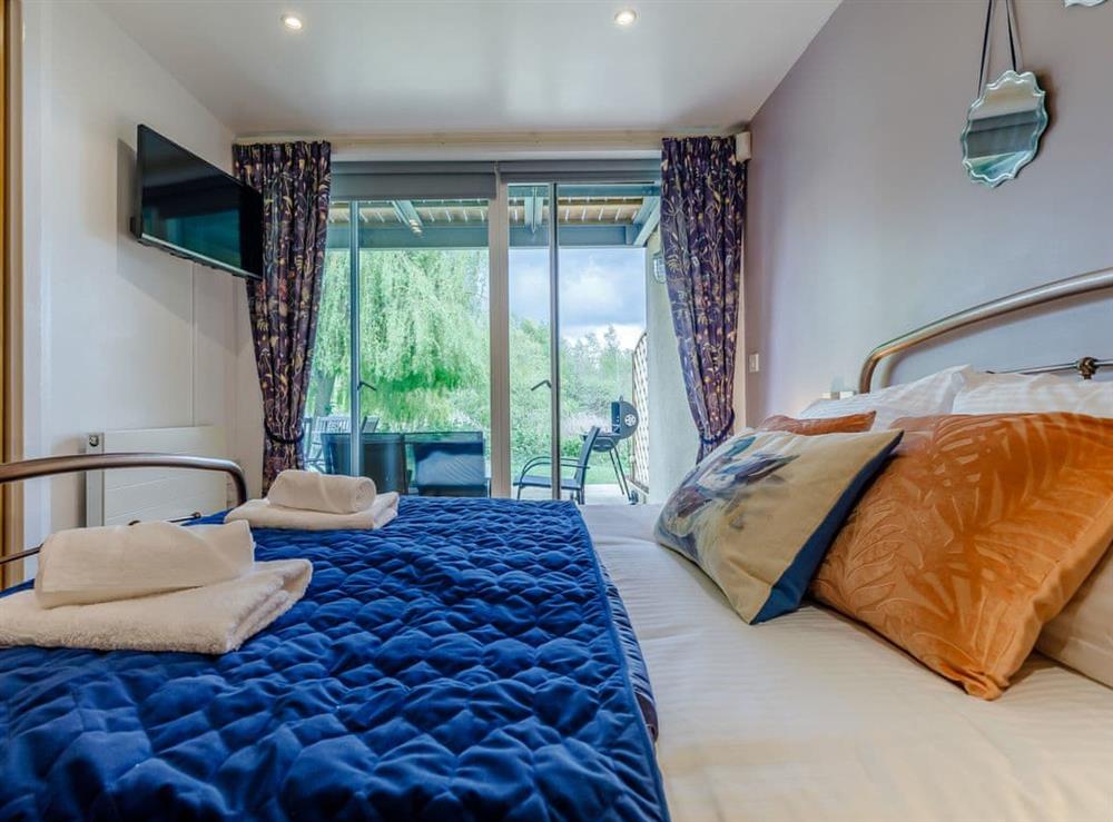 Double bedroom at Firecrest in Somerford Keynes, Gloucestershire