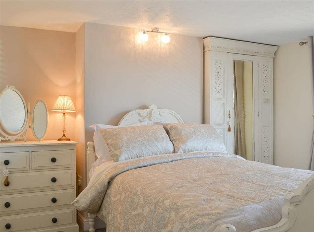 Double bedroom at Fishermans Cottage in Flamborough, North Humberside