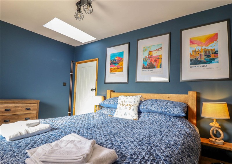 This is a bedroom at Fishermans Cottage, Prestatyn