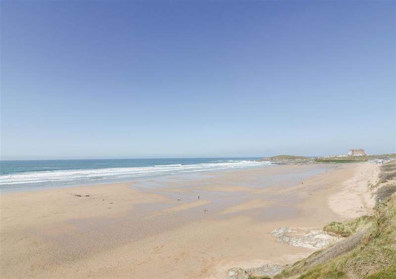 The setting around Fistral Apres Surf at Fistral Apres Surf, Newquay