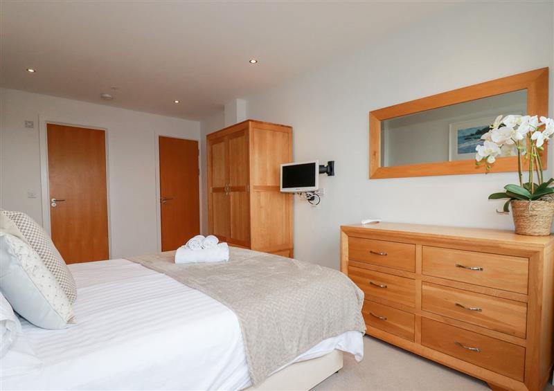One of the bedrooms (photo 2) at Fistral Pearl, Newquay