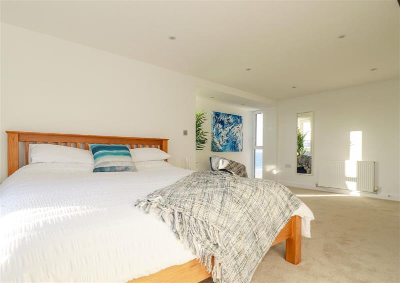 One of the 2 bedrooms at Fistral Retreat, Newquay