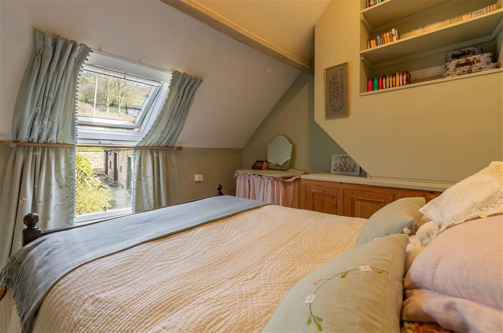 Double bedroom with spectacular views at Five Acres, Boltby