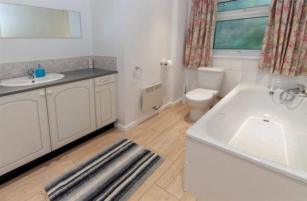 Bathroom at Five Bays View in Aberporth, Cardigan and Ceredigion, Dyfed