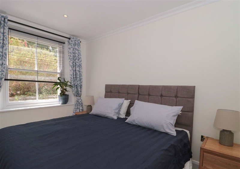 One of the bedrooms (photo 2) at Flat 2 Battledown Grange, Cheltenham
