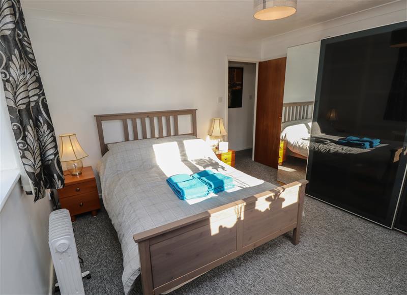 One of the 2 bedrooms at Flat 2, Clifton Gardens, Southampton