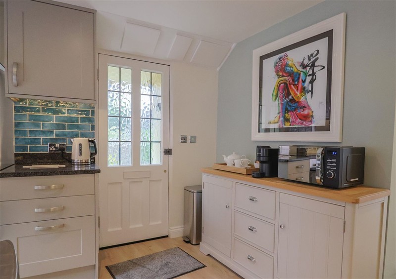 The kitchen (photo 2) at Flat 2 The Cedars, Lyme Regis