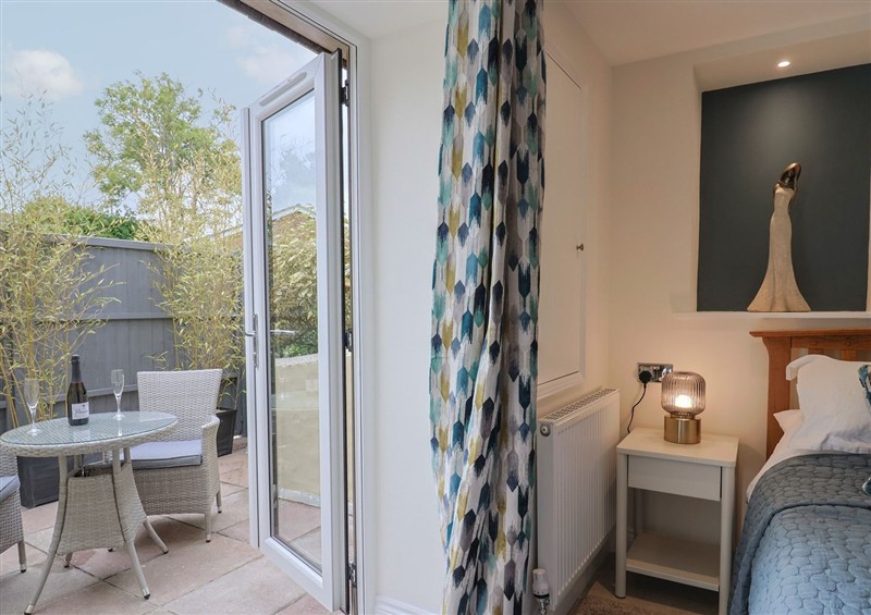 This is a bedroom at Flat 2 The Cedars, Lyme Regis