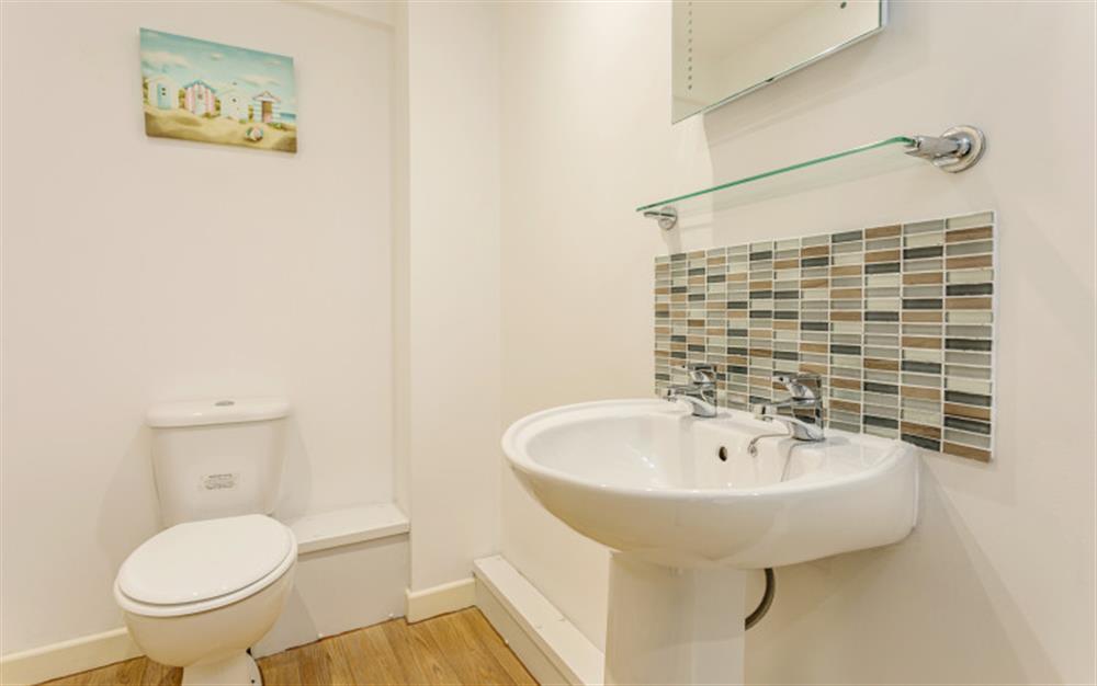 Bathroom at Flat 4, West Quay House, in Looe